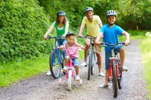 family-on-bikes