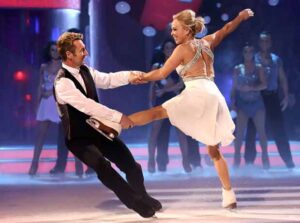 torvill-and-dean-dancing-on-ice-glasgow